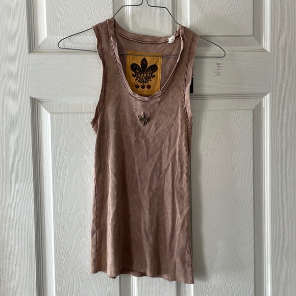 Royal plush tan beige ribbed sleeveless scoop neck tank top metal hardware logo - Picture 1 of 17